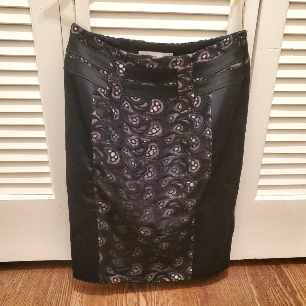 KM skirt